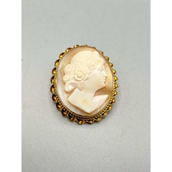 Vintage Genuine Carved Shell Cameo Pin Brooch Pendant Flower in Hair Older Pin - Picture 8 of 9